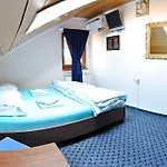Kandilj 3*