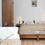 Kandilj Hotell