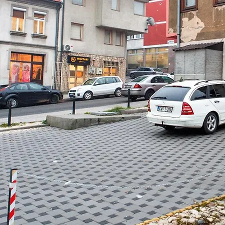 Hotel Kandilj 3*