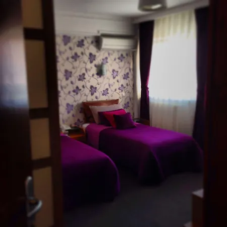 Kandilj Hotel