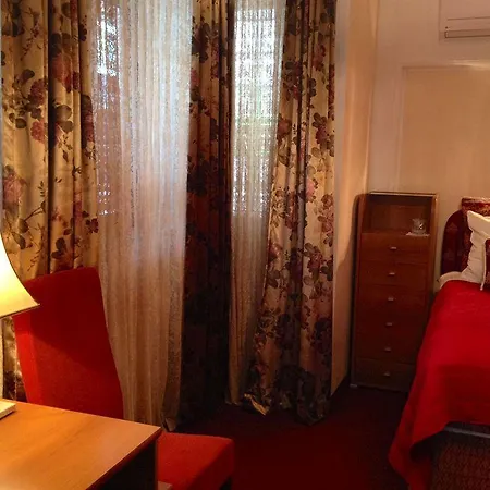 Kandilj Hotel 3*