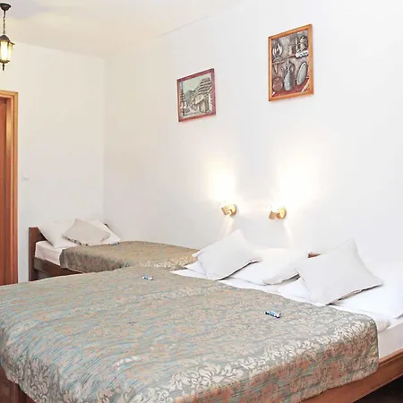 Kandilj Hotel 3*